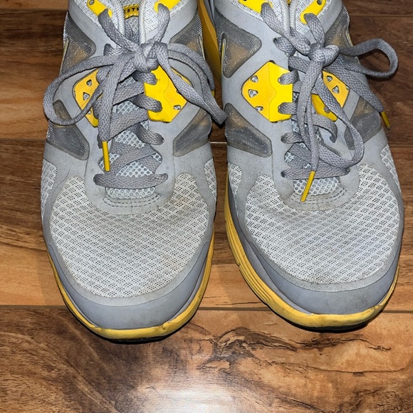 Nike Livestrong running shoes - Picture 5 of 6